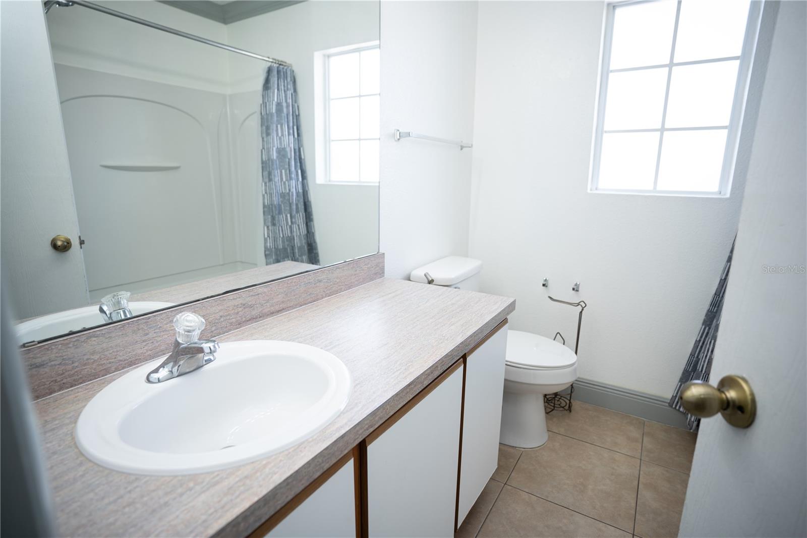 HAMPTON ESTATES - Residential Lease