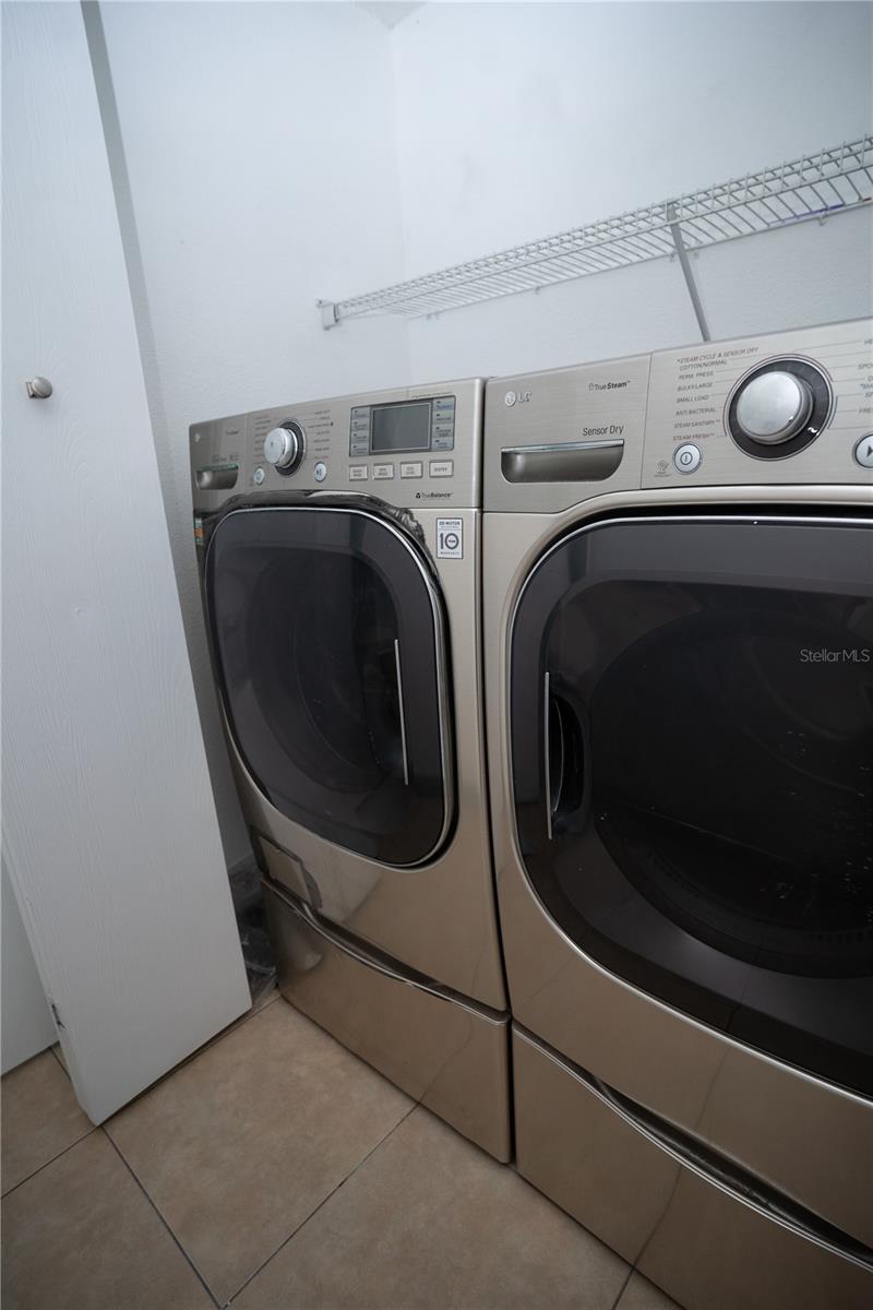 HAMPTON ESTATES - Residential Lease