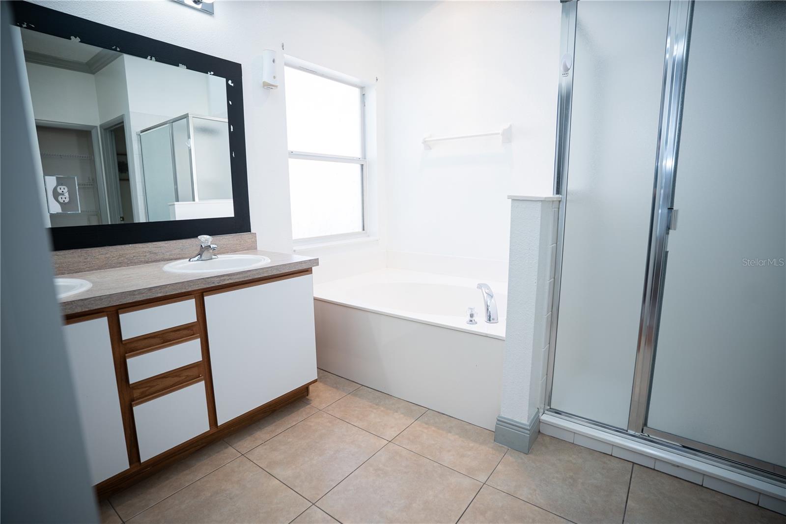 HAMPTON ESTATES - Residential Lease