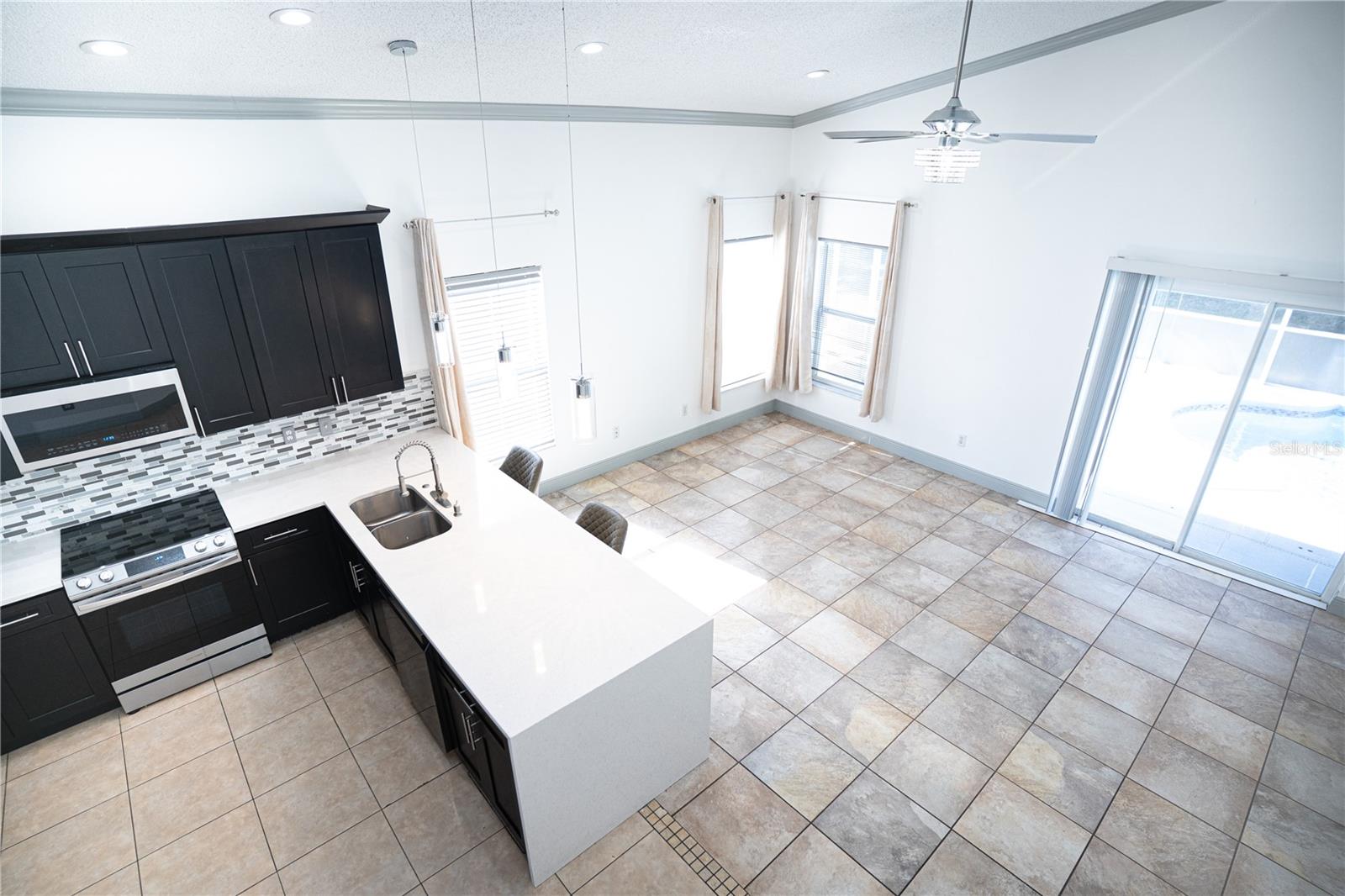 HAMPTON ESTATES - Residential Lease