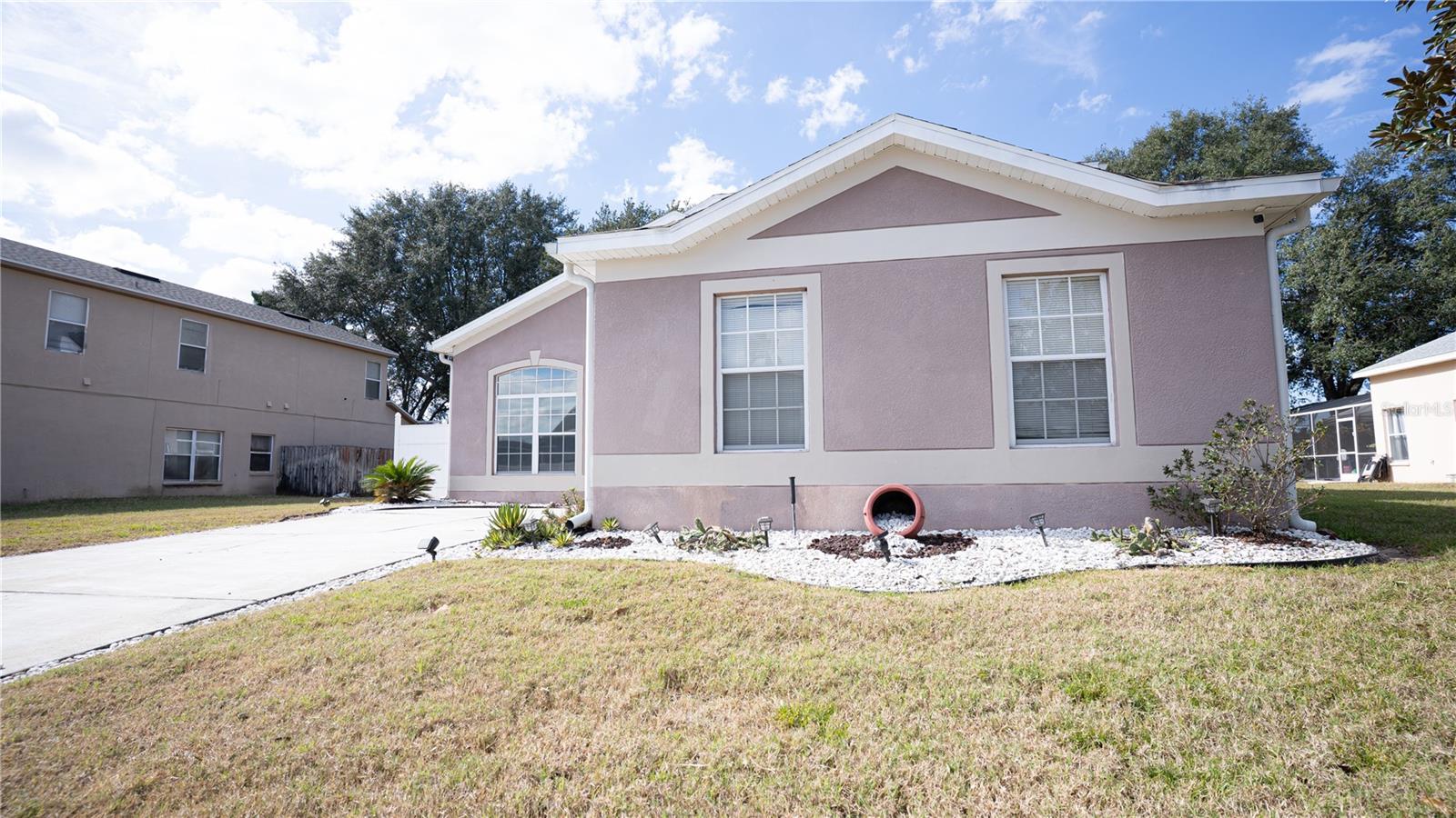 HAMPTON ESTATES - Residential Lease