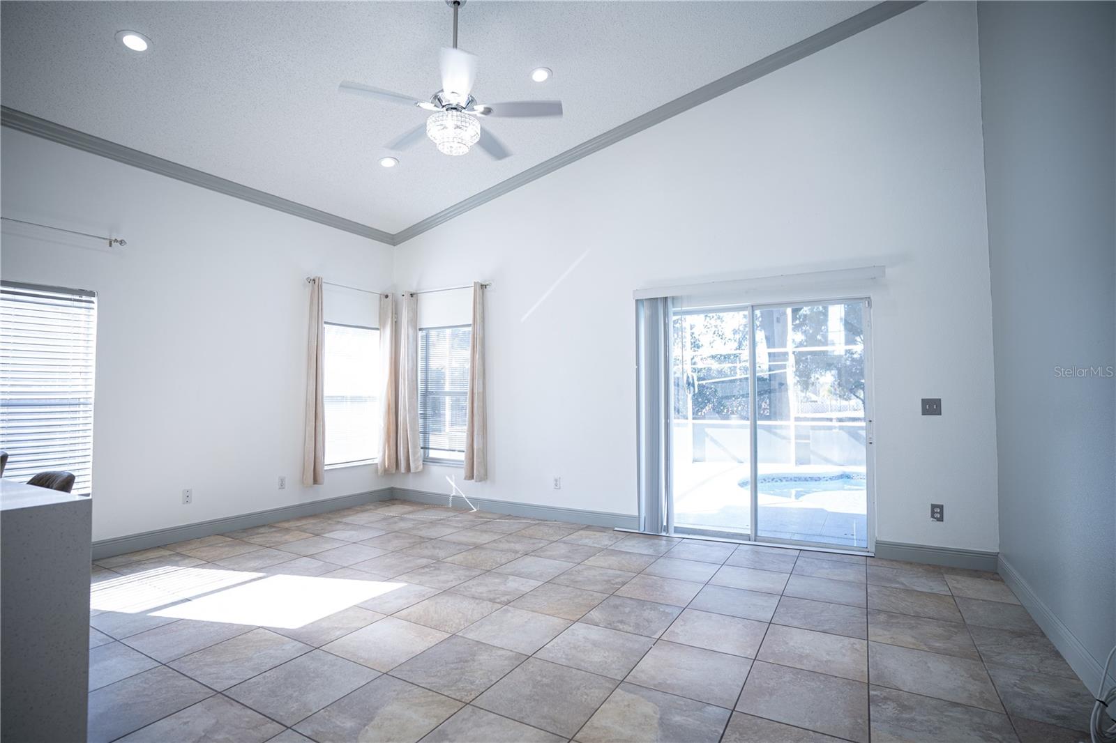 HAMPTON ESTATES - Residential Lease