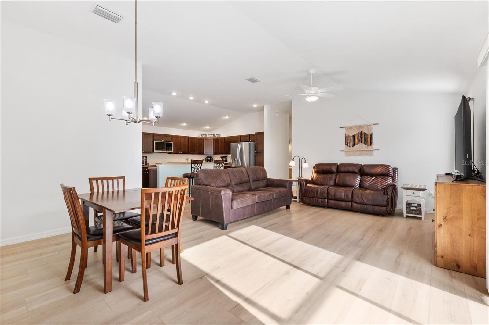 3079 CORDGRASS COURT