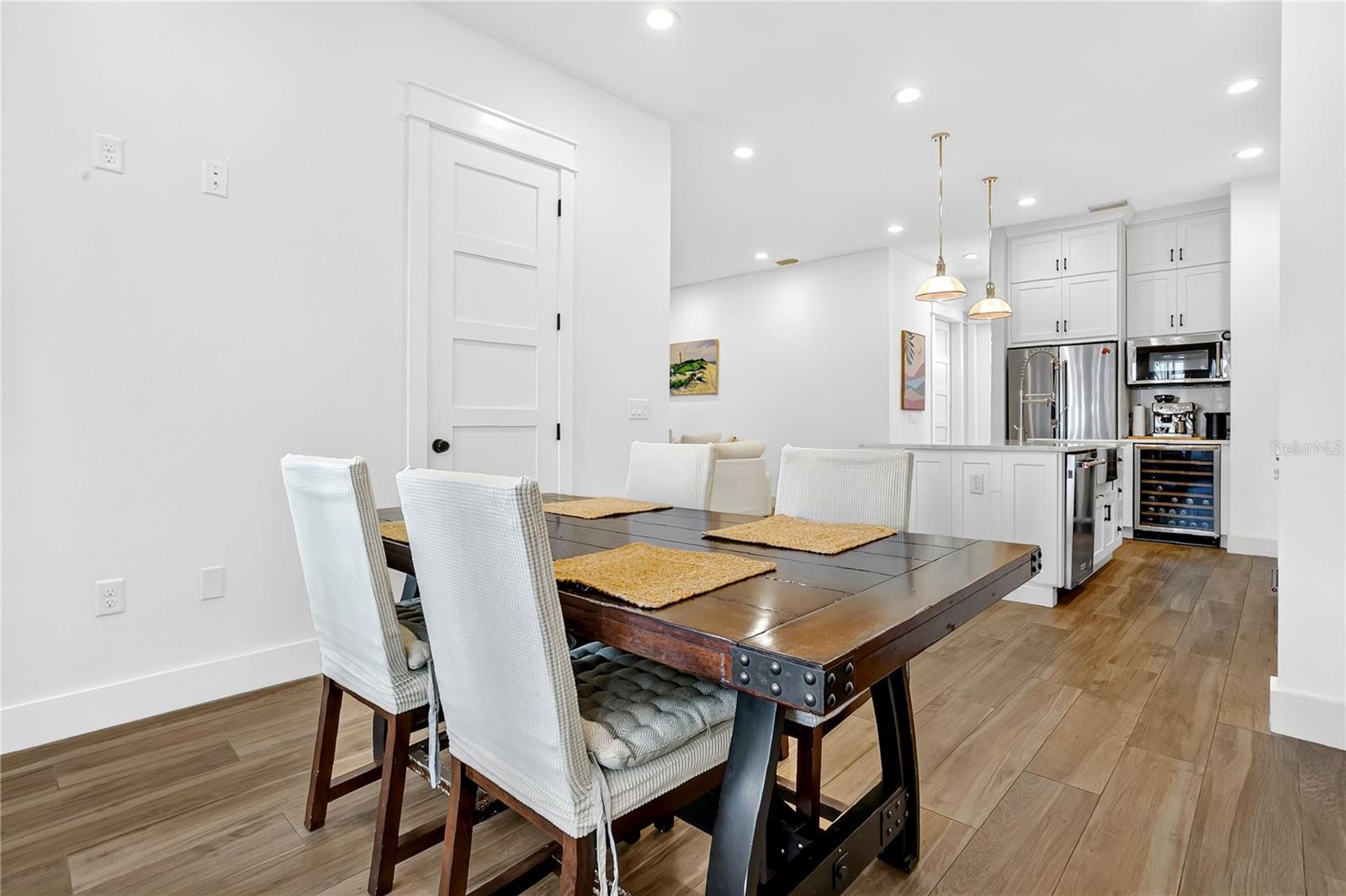 COUNTRY CLUB ADD - Residential