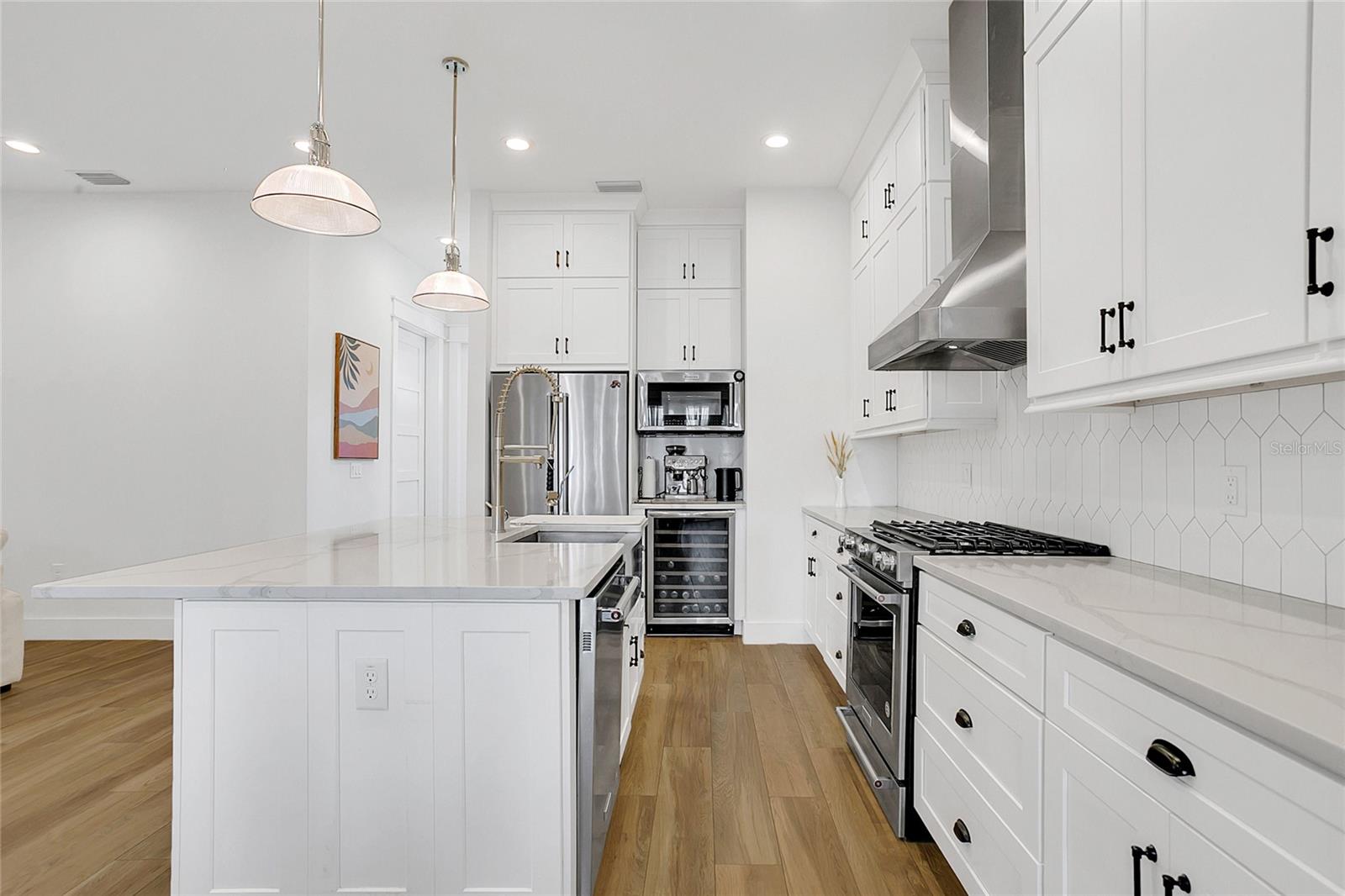 COUNTRY CLUB ADD - Residential