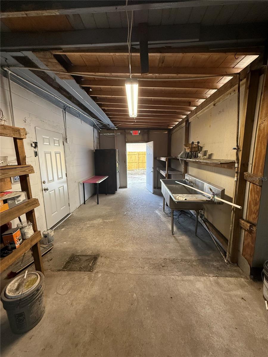 INWOOD - Commercial Sale