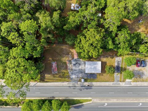 Photo of 320 Highway 466, Lady Lake, FL 32159 (MLS # OM724268)