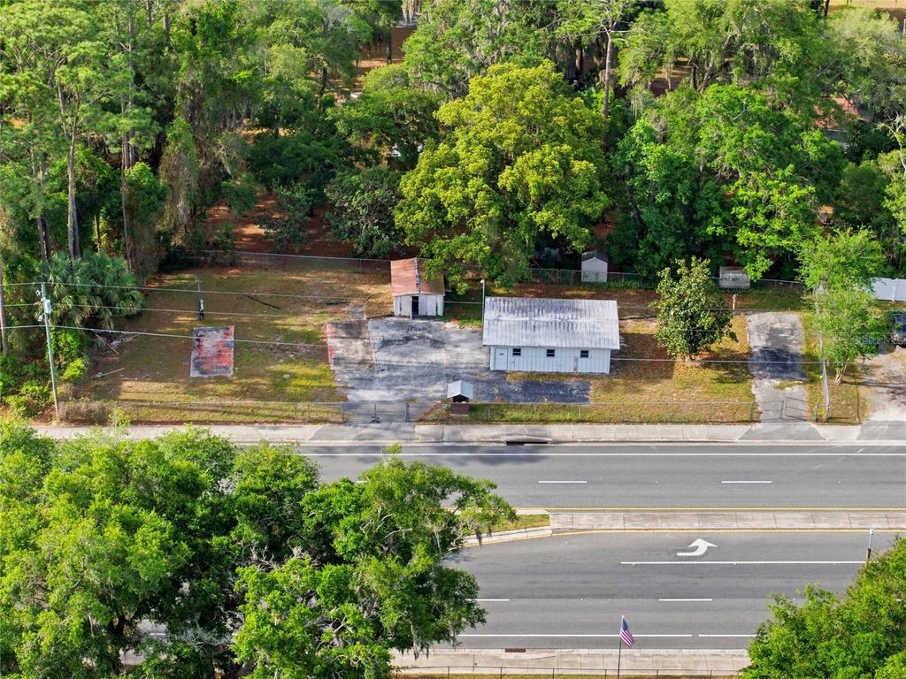 Photo of 320 Highway 466, Lady Lake, FL 32159 (MLS # OM724268)