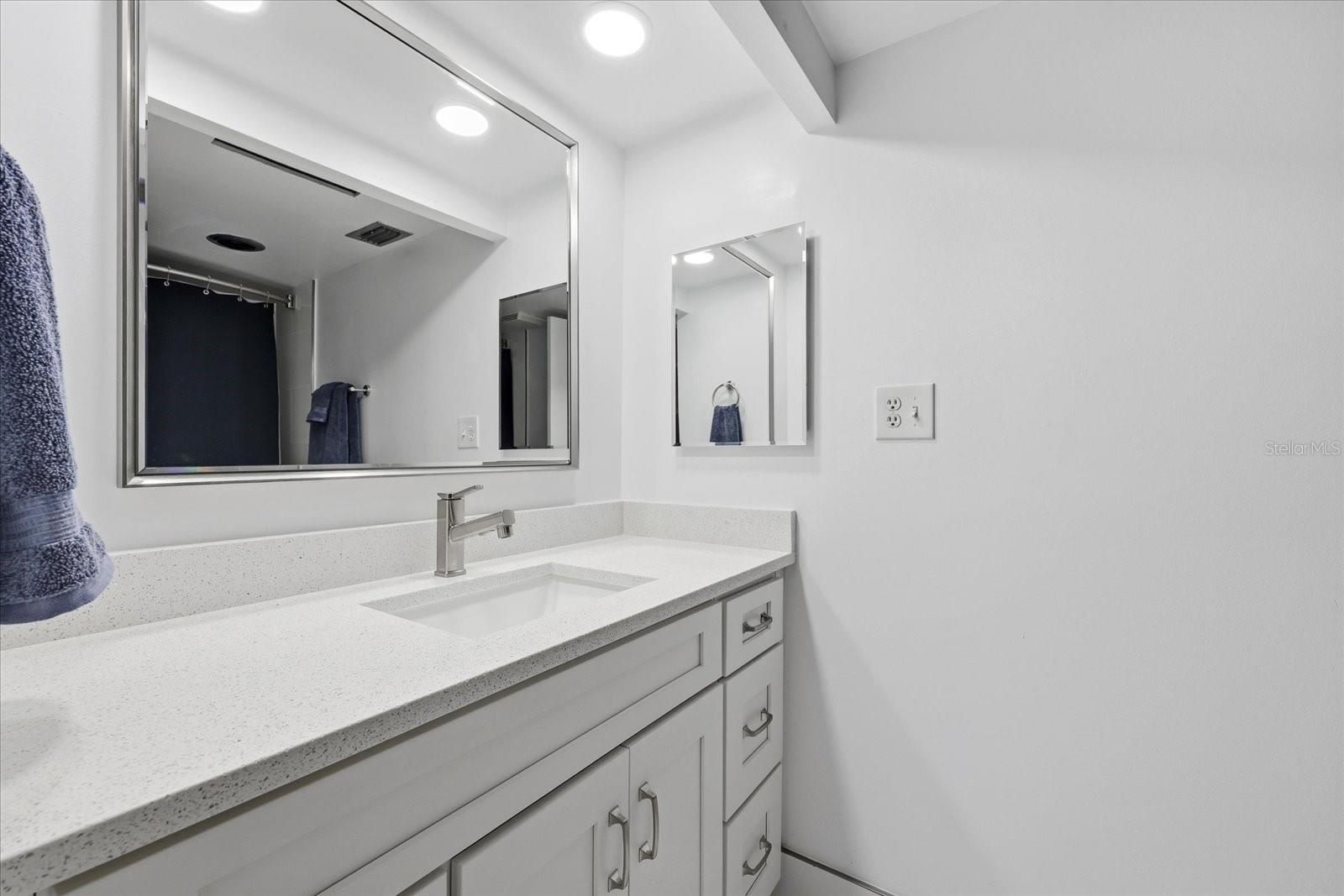 STARBOARD TOWER - Residential