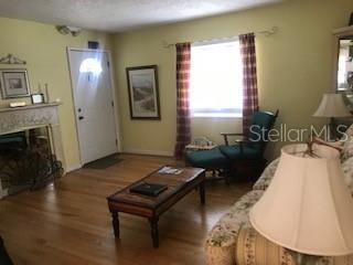 MOUNT DORA - Residential Lease