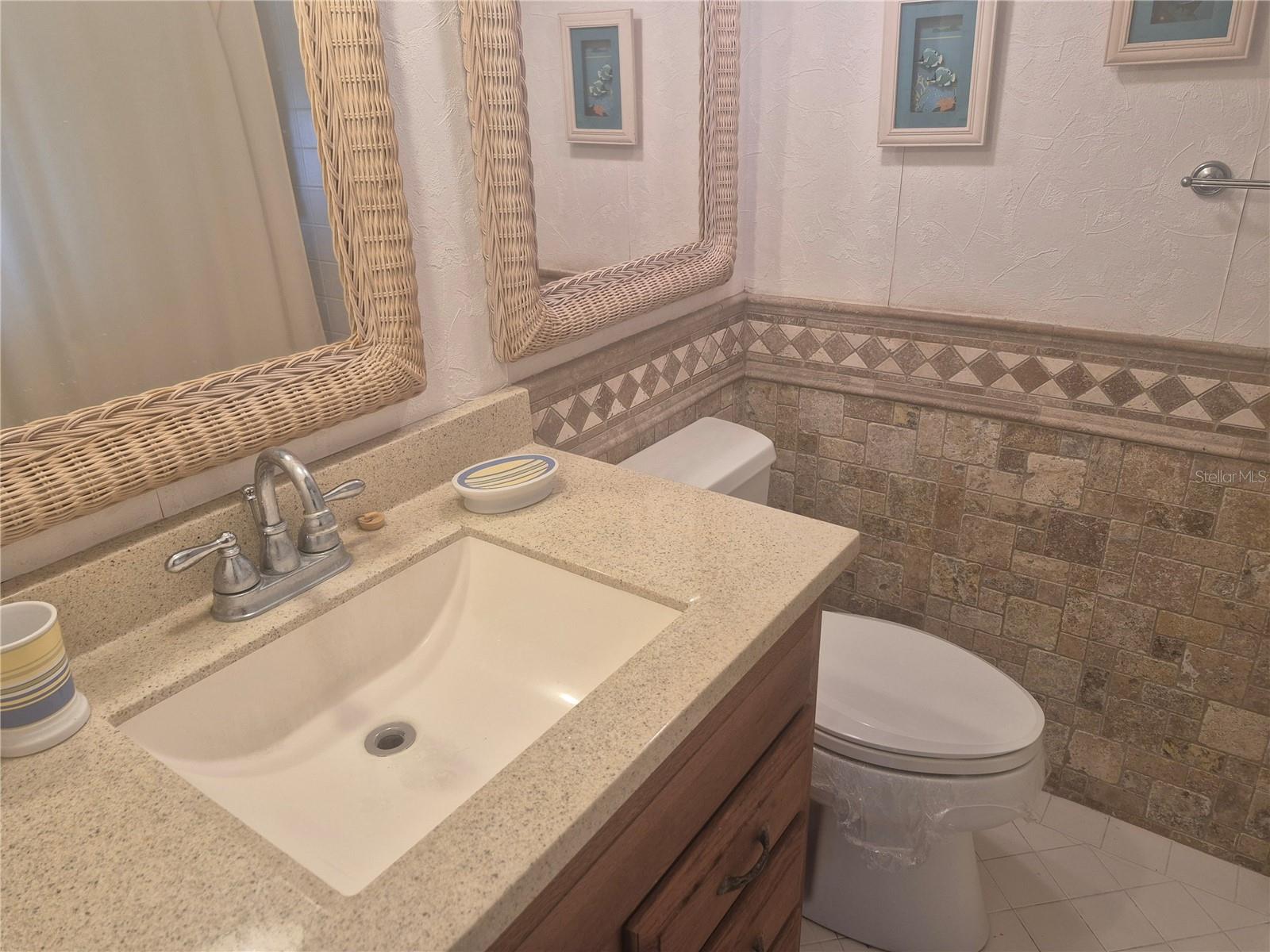 LEXINGTON TOWERS CONDO - Residential