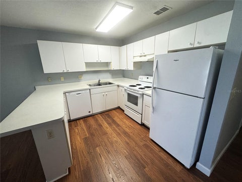 Tiny photo for 2600 Icabod Court, Leesburg, FL 34748 (MLS # G5119552)