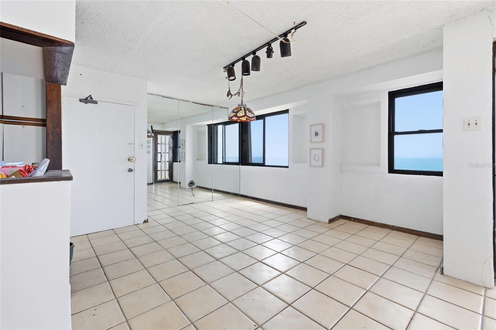 4633 ISLA VERDE AVE 803