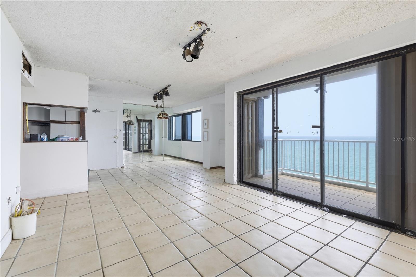 4633 ISLA VERDE AVE 803