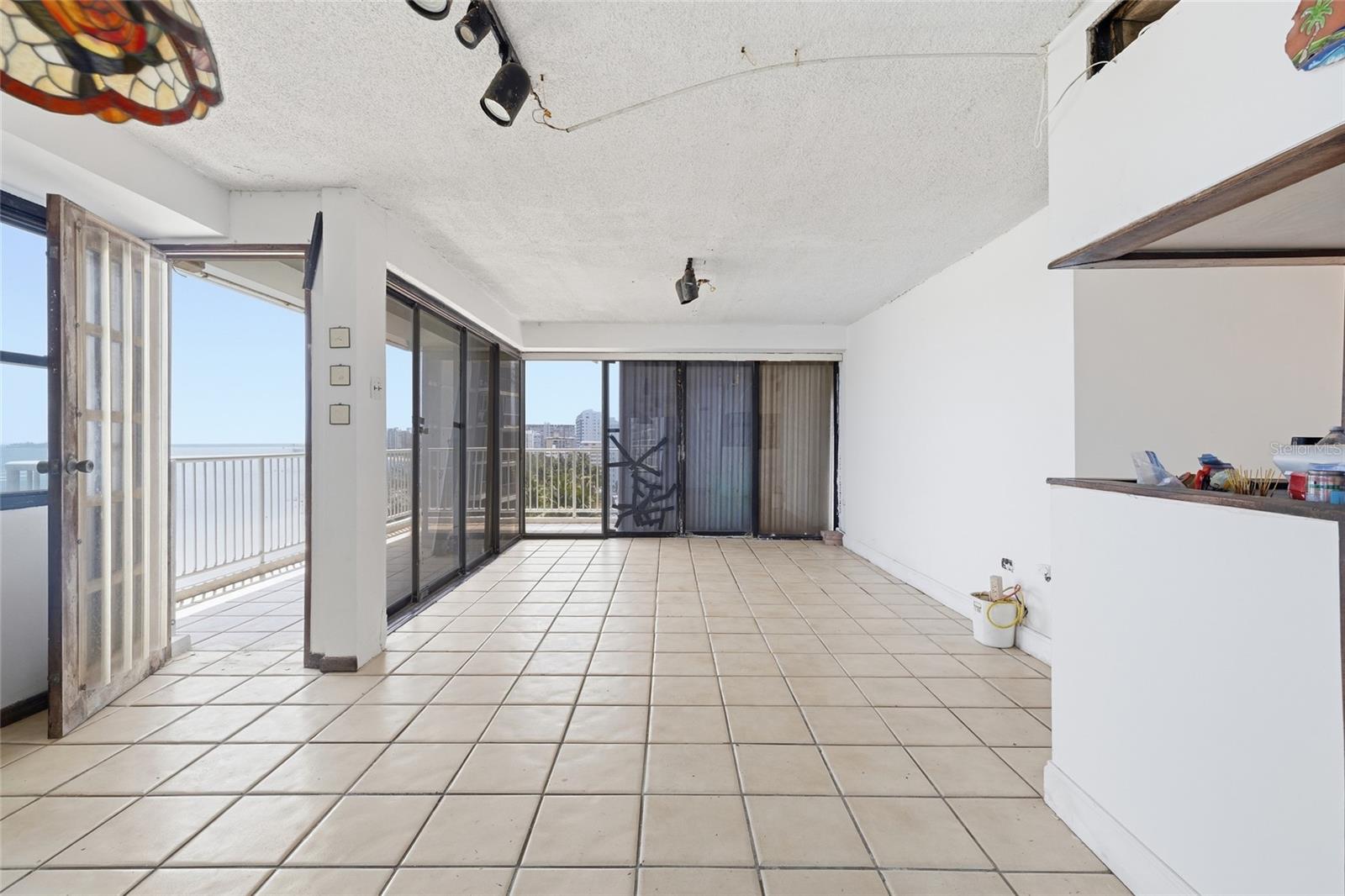 4633 ISLA VERDE AVE 803
