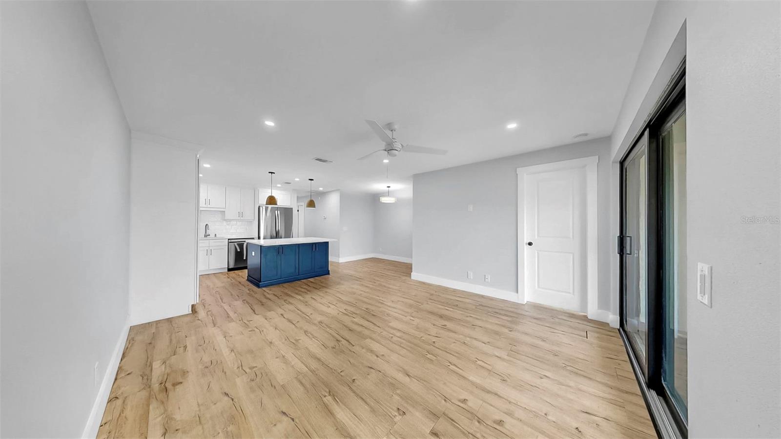 YARDARM CONDO PH I - Residential Lease