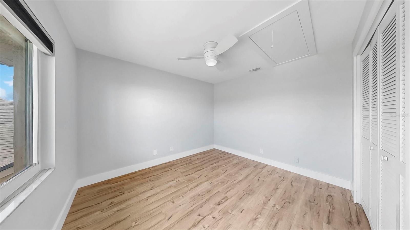 YARDARM CONDO PH I - Residential Lease