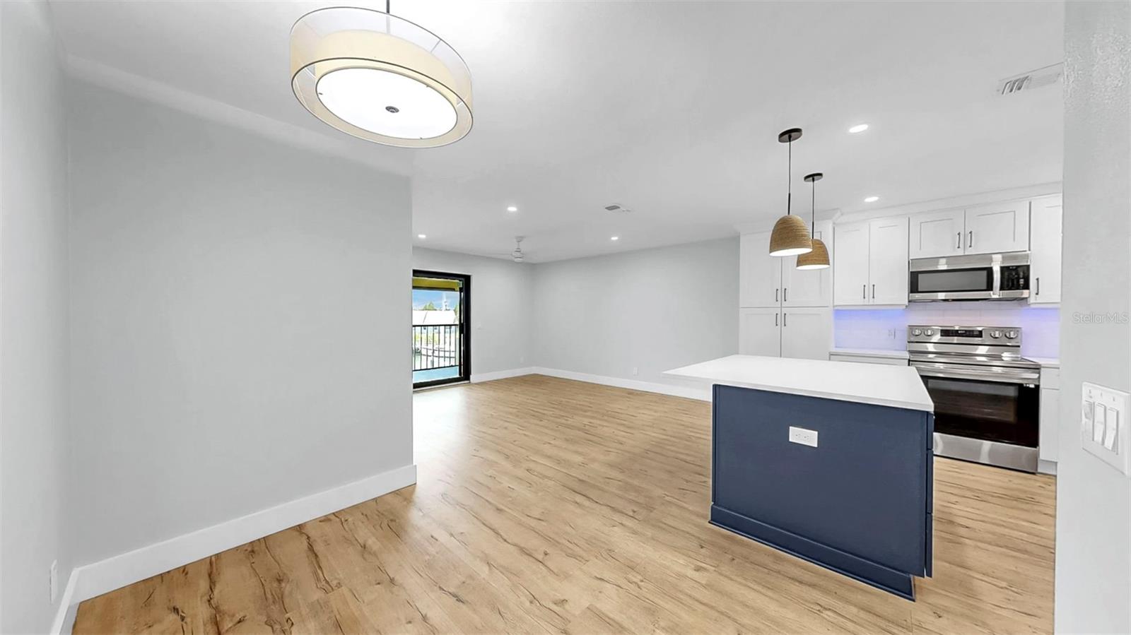 YARDARM CONDO PH I - Residential Lease