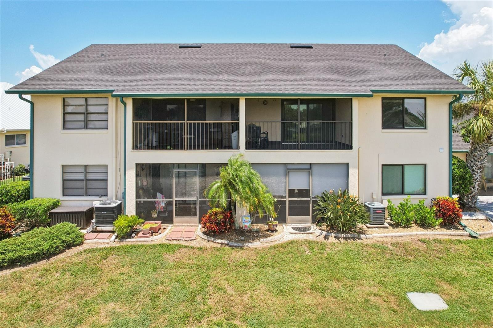 YARDARM CONDO PH I - Residential Lease