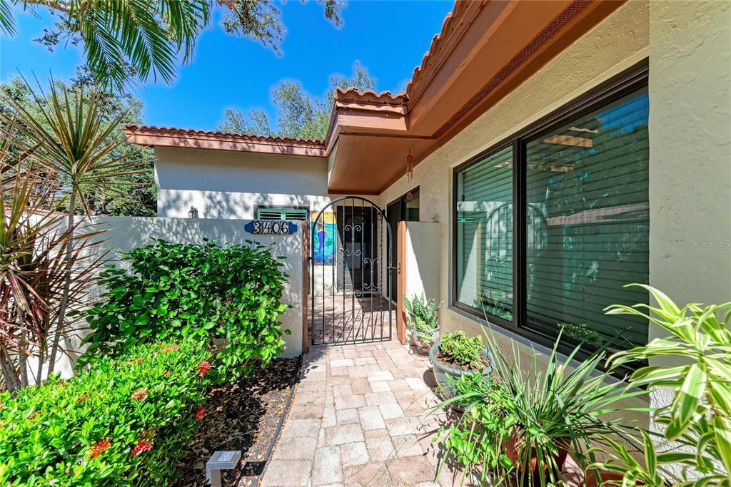 Photo of 3406 Falcon Place, Bradenton, FL 34210 (MLS # A4668975)