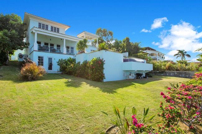 COLINA LINDA - Residential