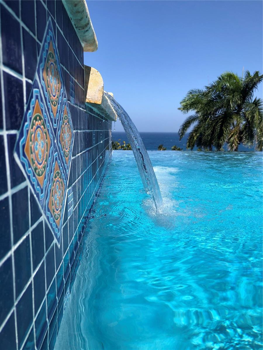 COLINA LINDA - Residential