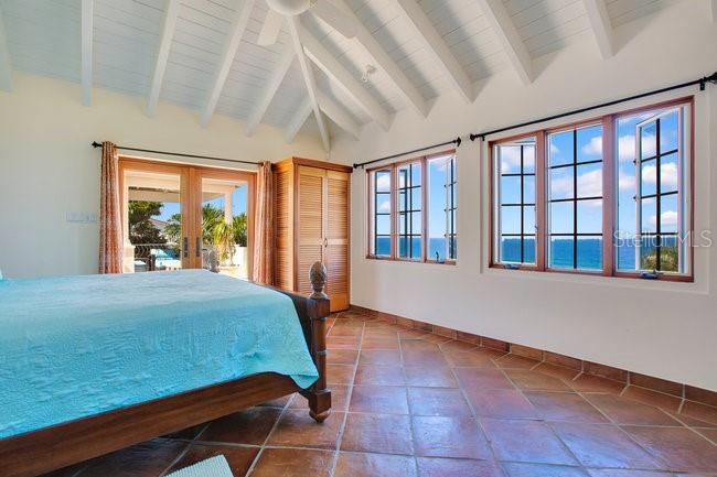 COLINA LINDA - Residential