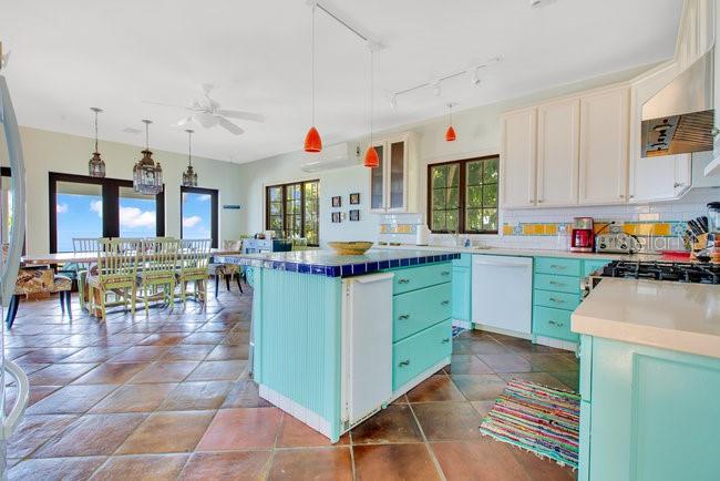 COLINA LINDA - Residential