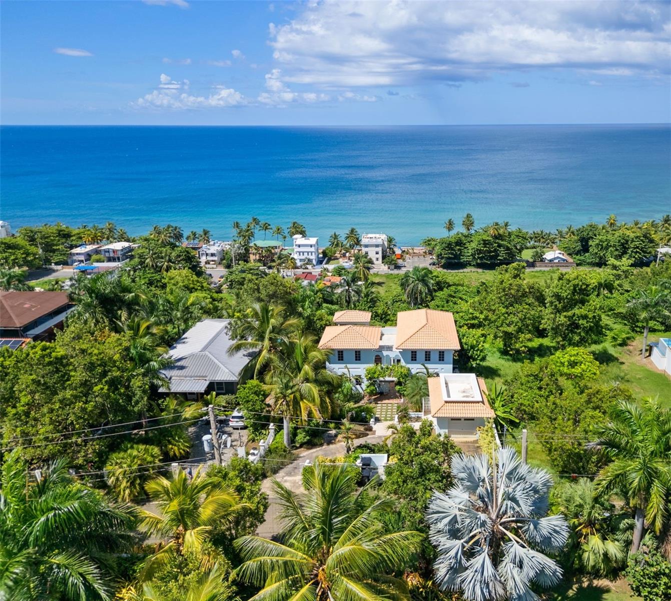 COLINA LINDA - Residential