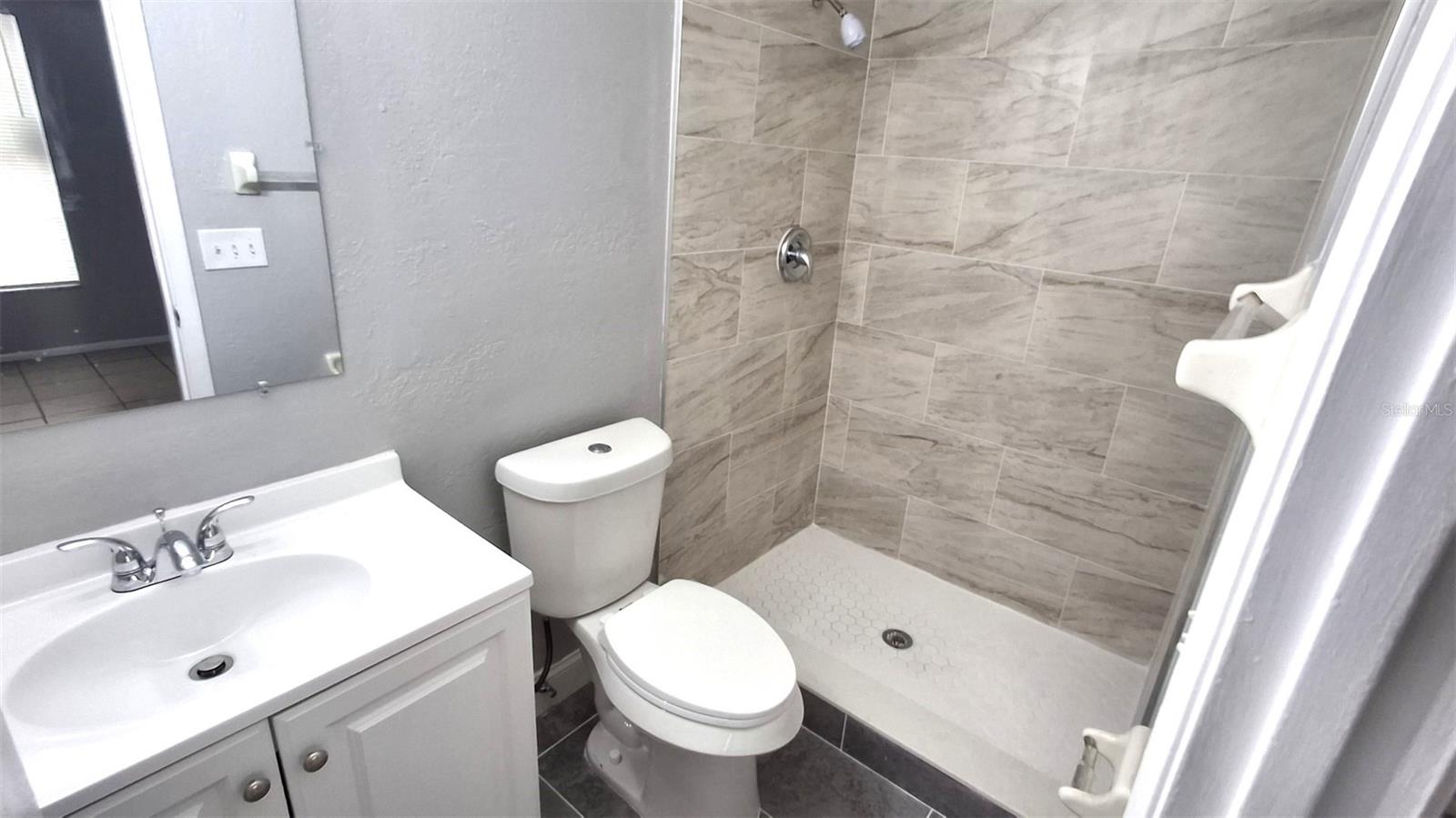 LAKE SPARLING HEIGHTS - Residential Lease