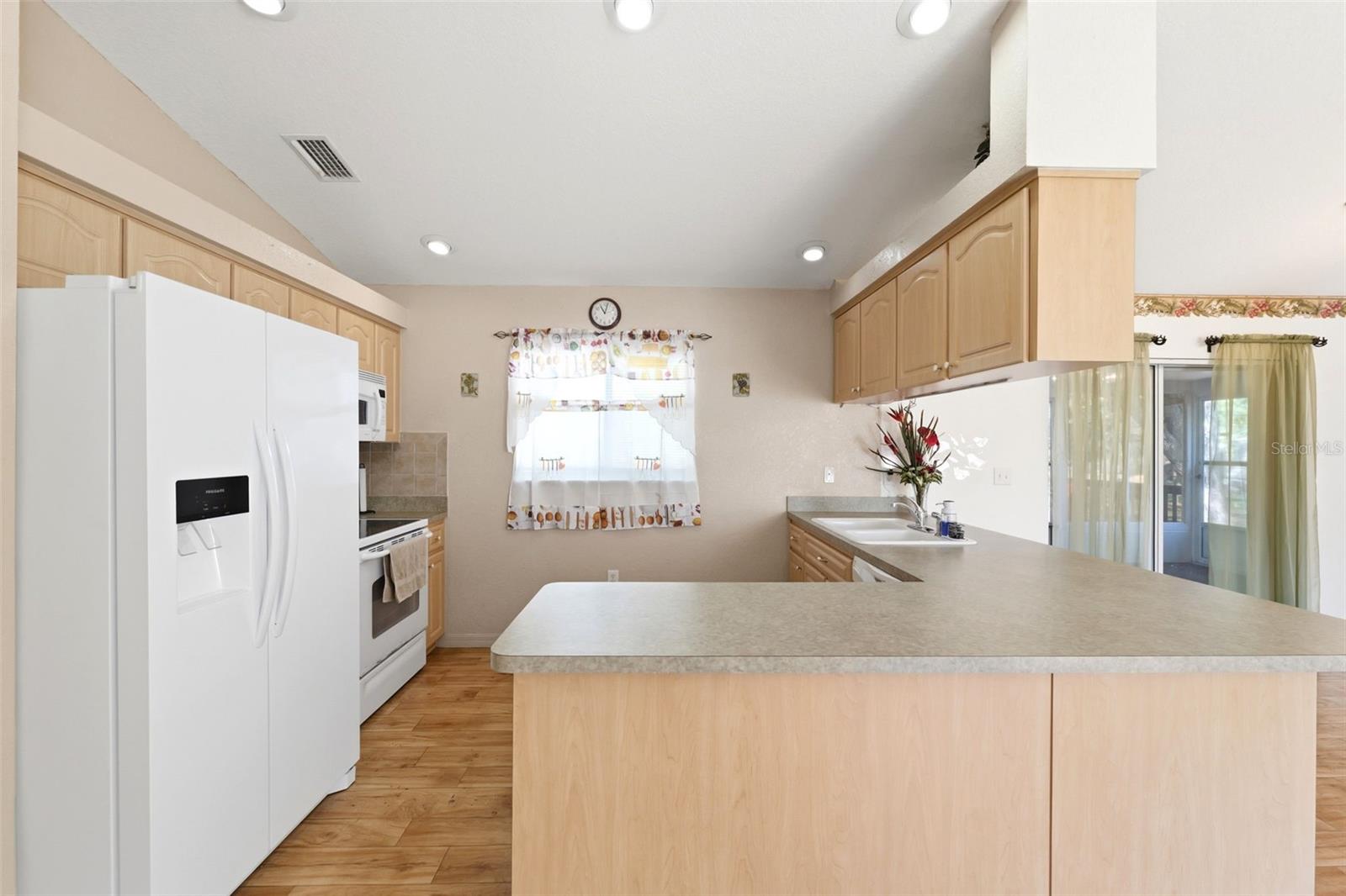 ROYAL HIGHLANDS - Residential