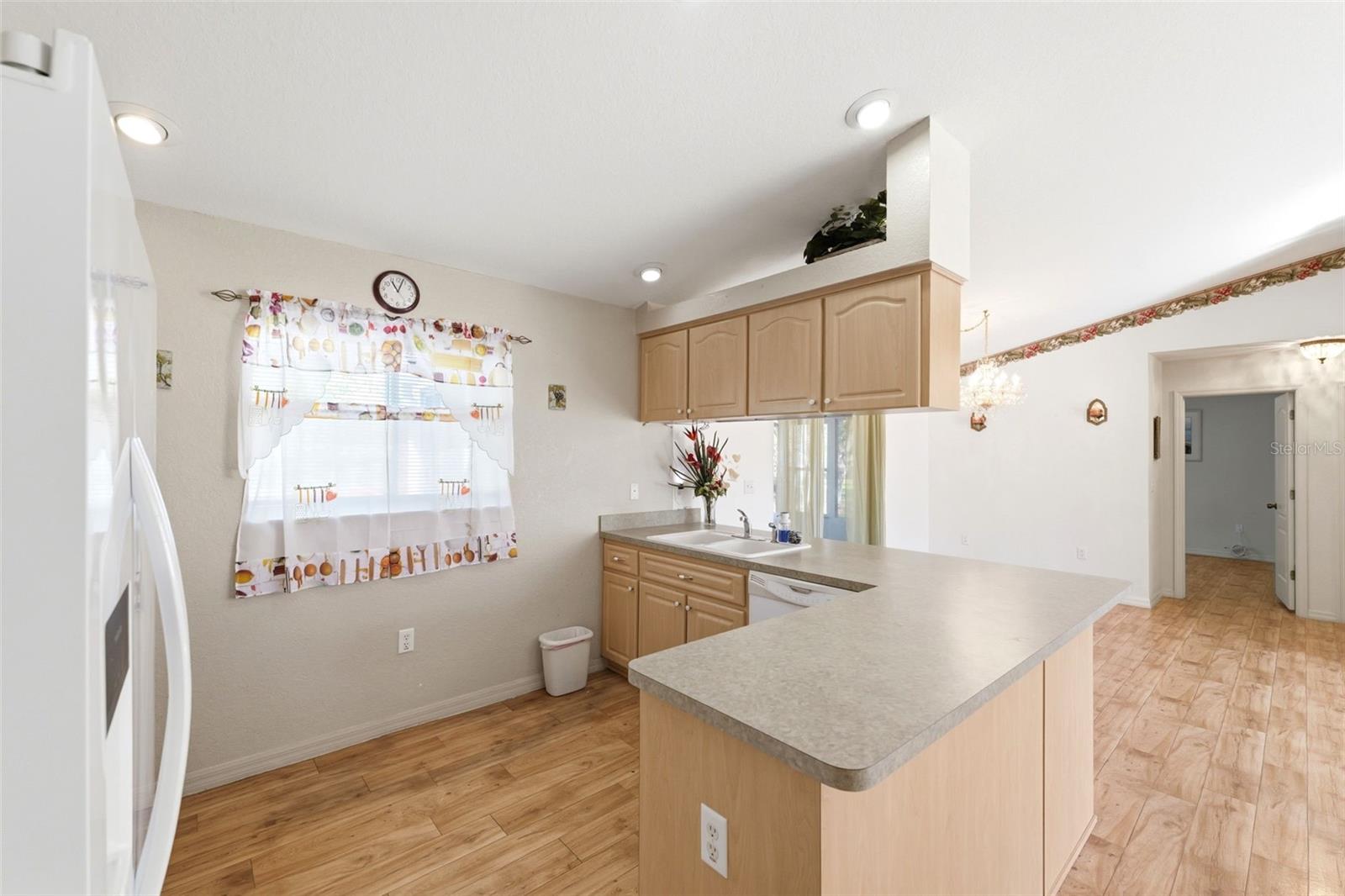 ROYAL HIGHLANDS - Residential