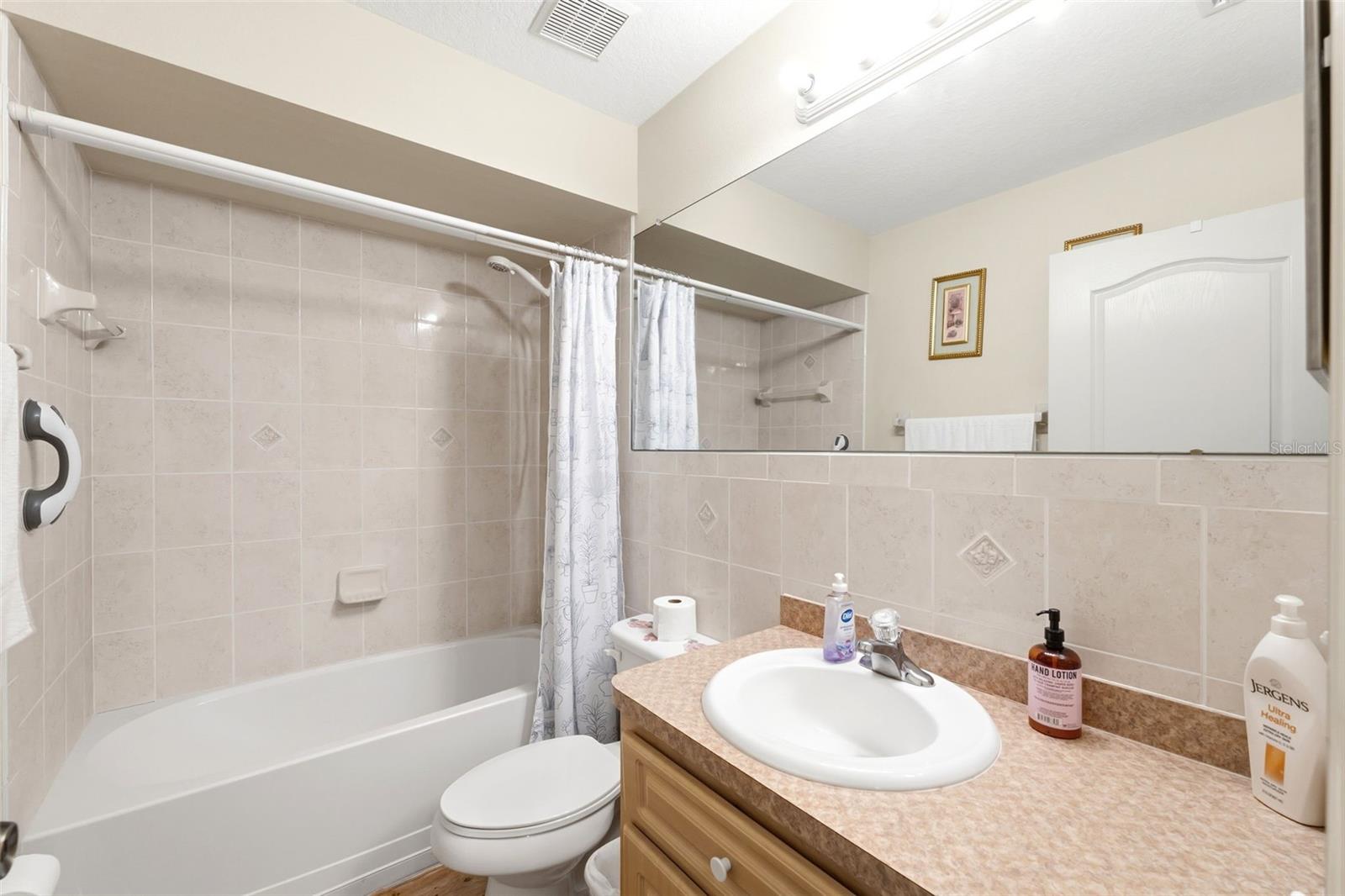 ROYAL HIGHLANDS - Residential