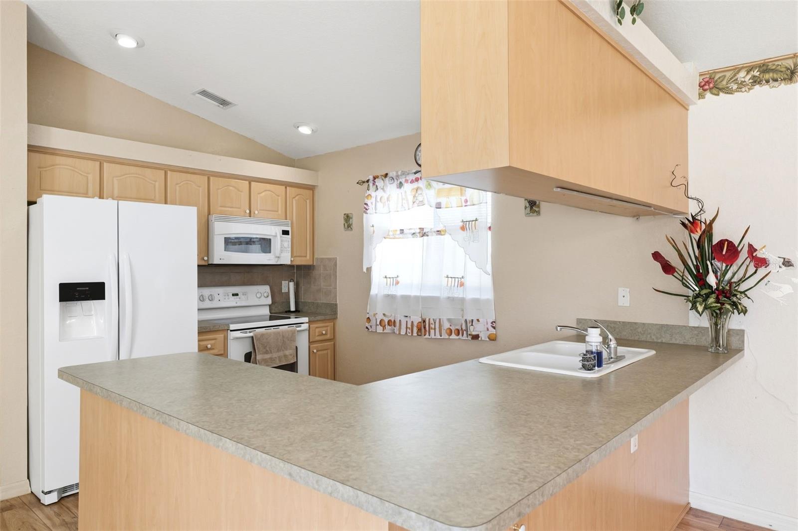 ROYAL HIGHLANDS - Residential