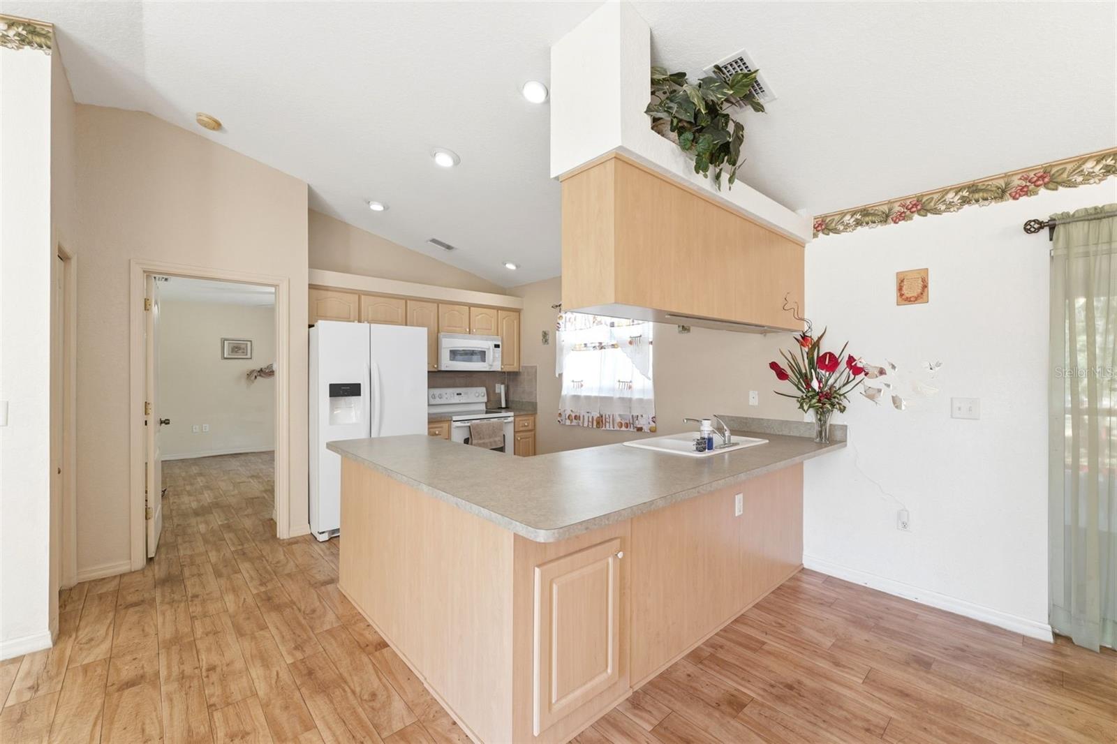 ROYAL HIGHLANDS - Residential