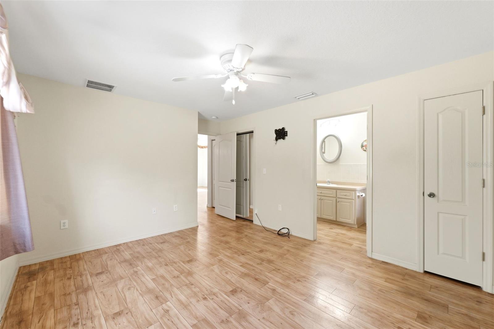 ROYAL HIGHLANDS - Residential