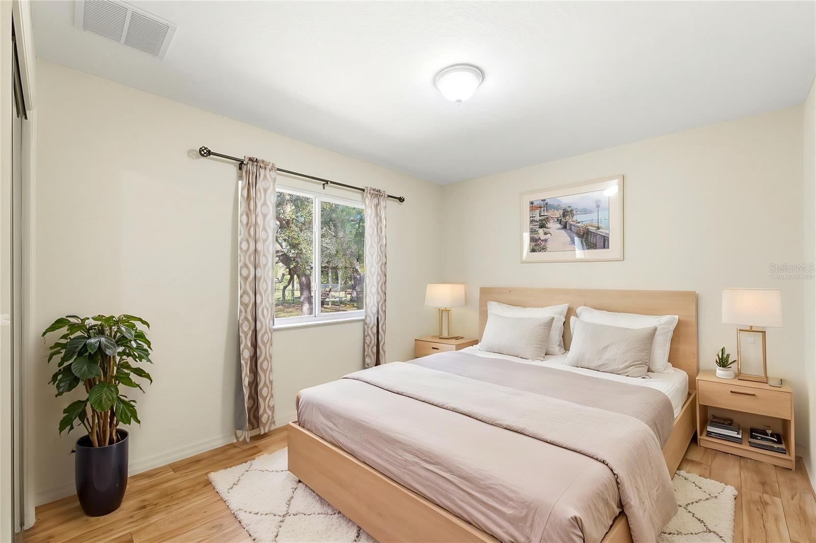 ROYAL HIGHLANDS - Residential