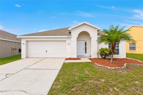 Photo of 12517 Midpointe Drive, Riverview, FL 33578 (MLS # O6450338)