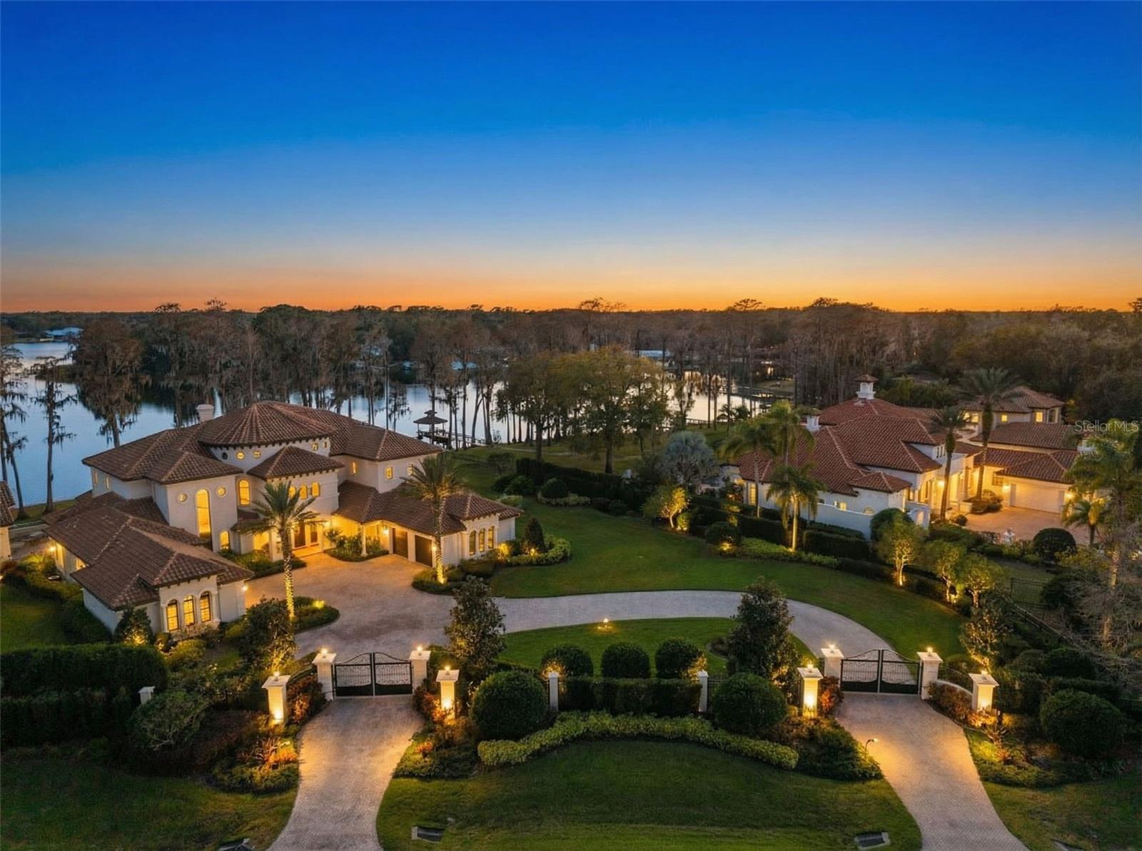 WATERSTONE - Residential