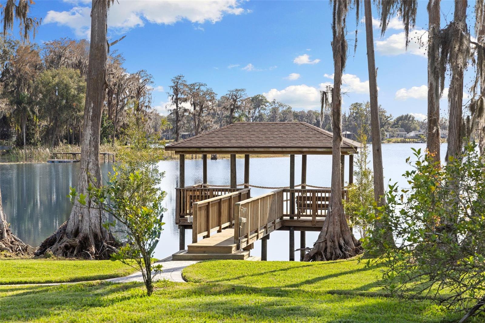 WATERSTONE - Residential