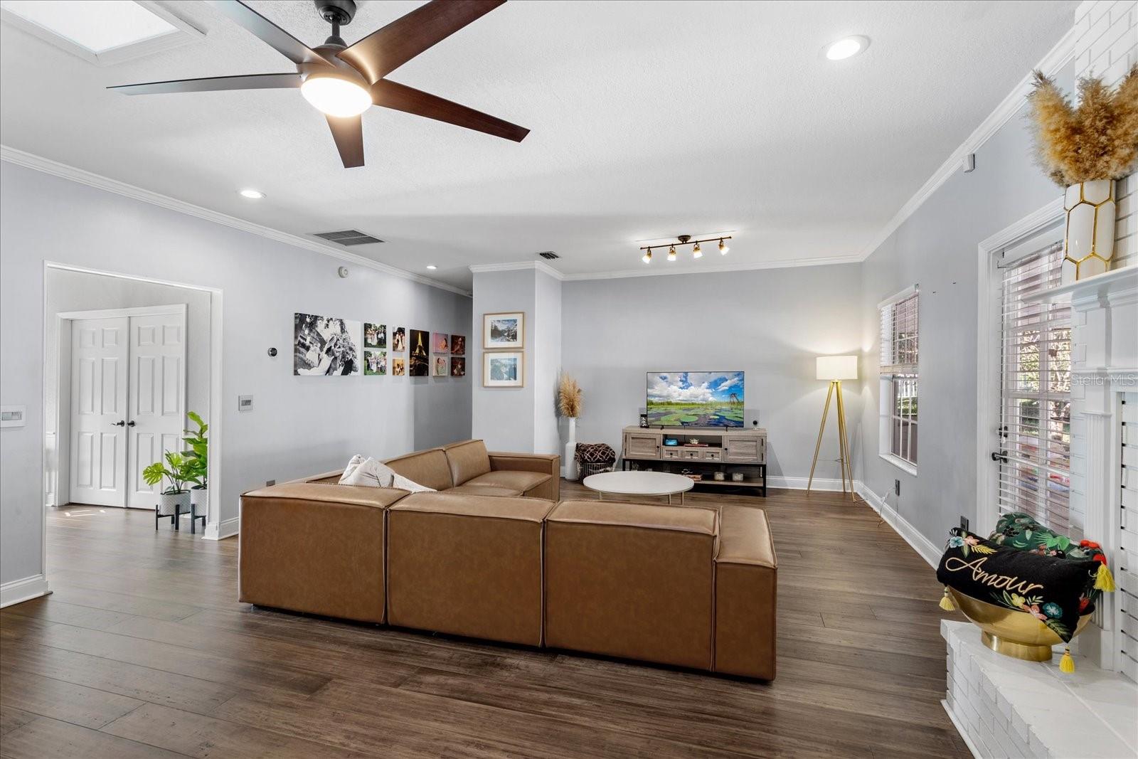 ROBERTS LANDING - Residential