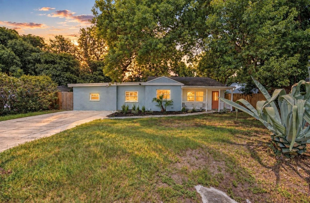 Photo of 2829 Lake Margaret Drive, Orlando, FL 32806 (MLS # O6437683)