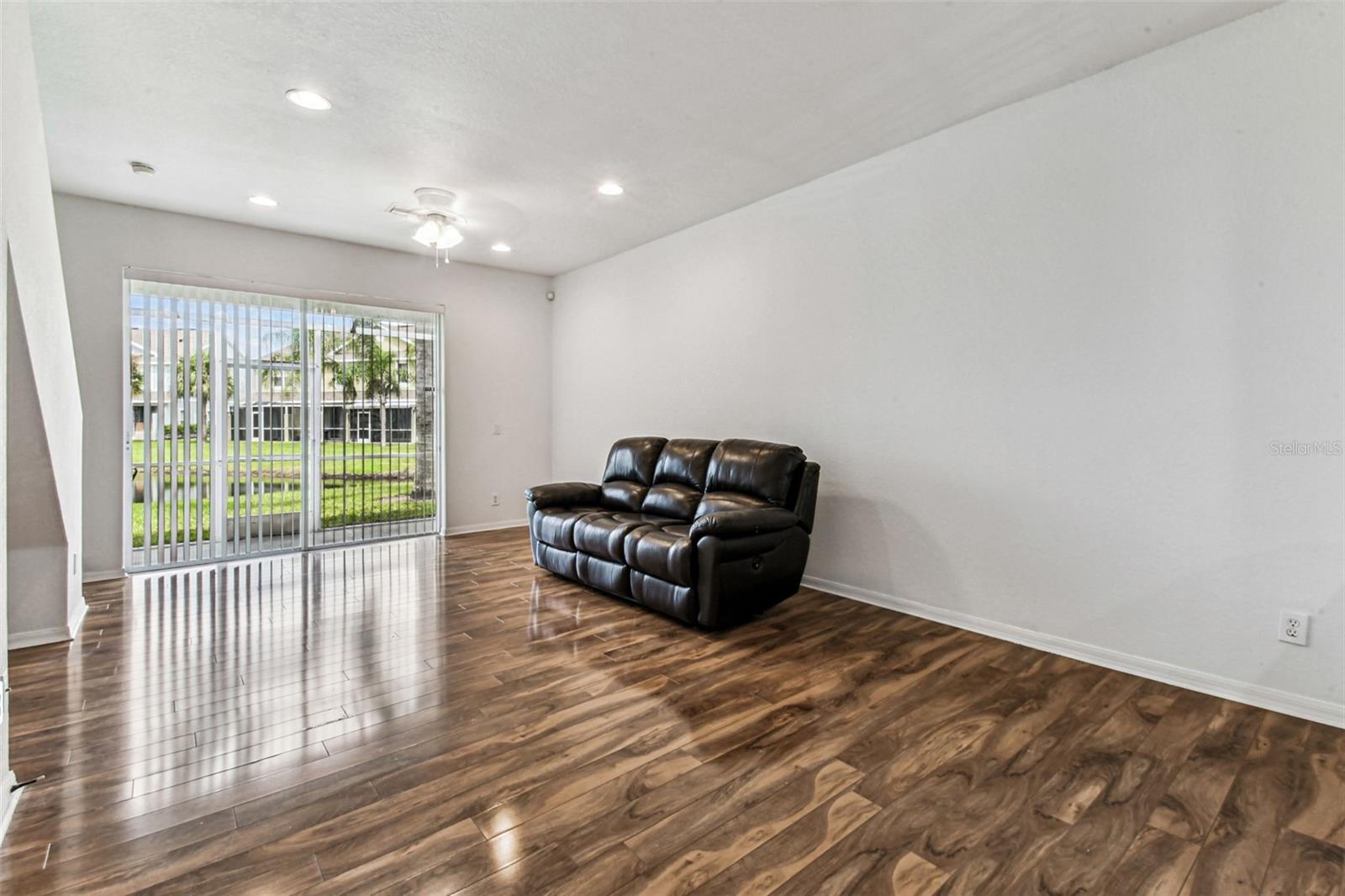 RIVERCREST TWNHMS WEST PHAS - Residential