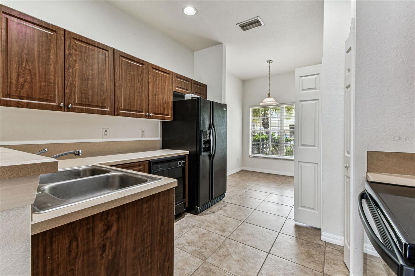 RIVERCREST TWNHMS WEST PHAS - Residential