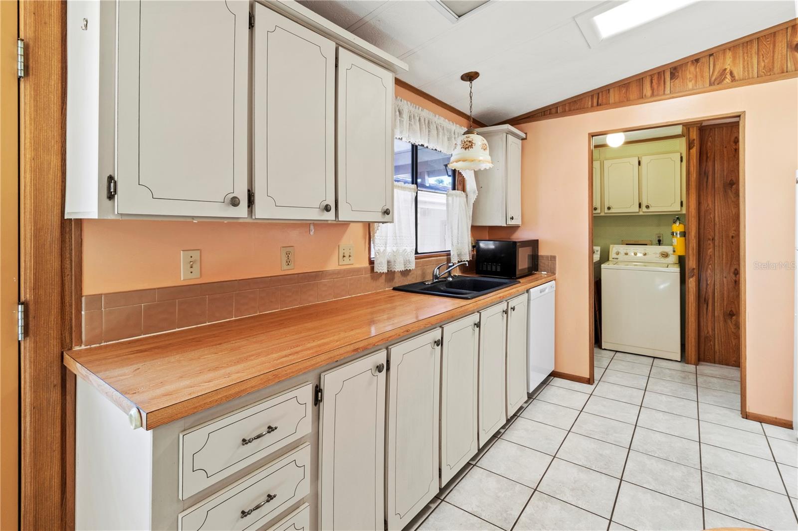 RIDGEWOOD MEADOWS PH II & III - Residential