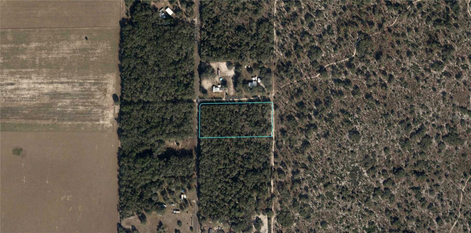 4.38 acres on a PAVED road with NO FLOOD ZONE to worry about! Hurry to grab this gem of a property. Mobile/Manufactured homes are allowed, and there are also some nice site built single family homes on the street. Best priced lot this size on the market in the area. This is Levy County parcel 10512-000-00. 25 miles to Gainesville & 35 miles to the Gulf. Nearby to lakes & ponds as well as nature areas. GPS coordinates to center of property: 29.472019, -82.574439. Enter coordinates into Google or Apple Maps for directions to property. The street address on the listing was created for mapping purposes and directions, it is not an official address. Devil's Den Prehistoric Spring and Campground is also just minutes away.
