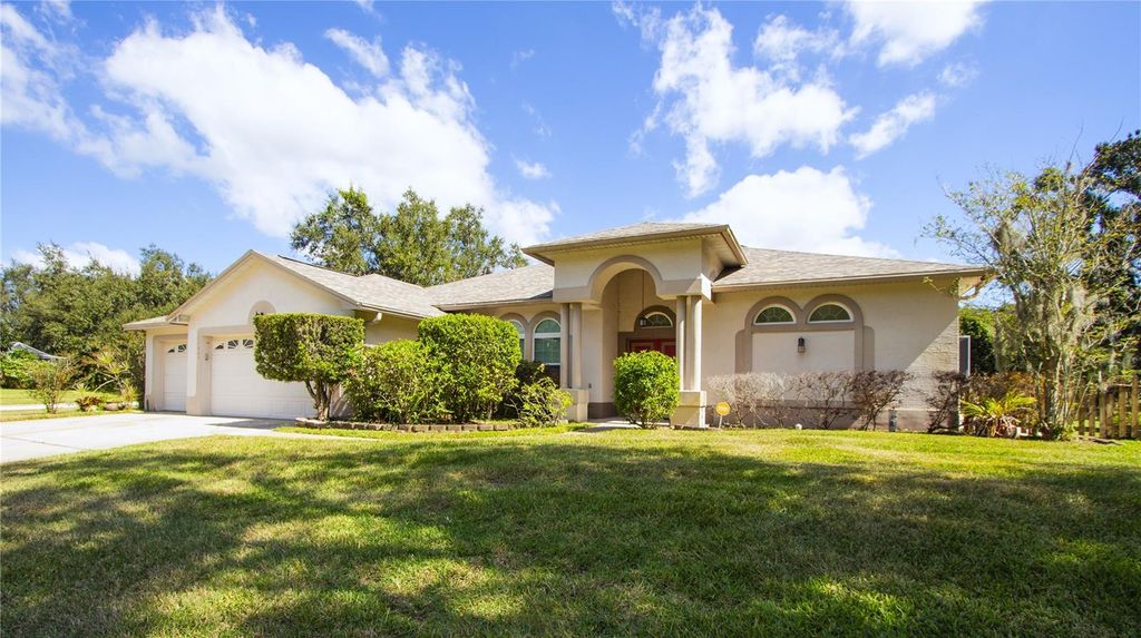 Photo of 17605 Kambridge Point Drive, Lutz, FL 33548 (MLS # TB8438468)
