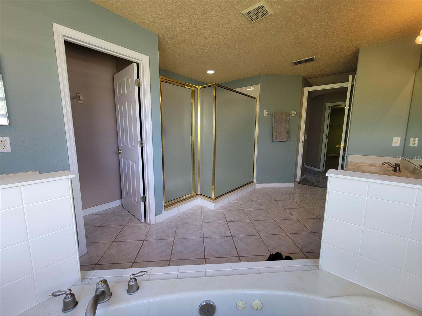 FELLS COVE UNITS 3-4 PH 2 - Residential