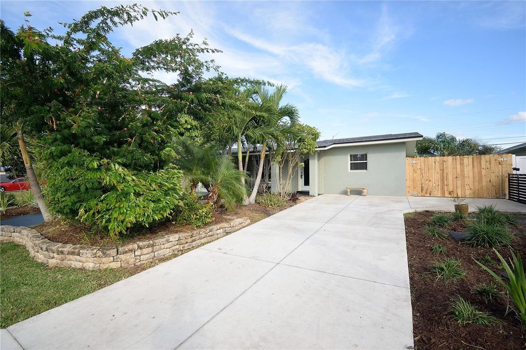 Photo of 833 Chickasaw Avenue, Melbourne, FL 32935 (MLS # O6368756)