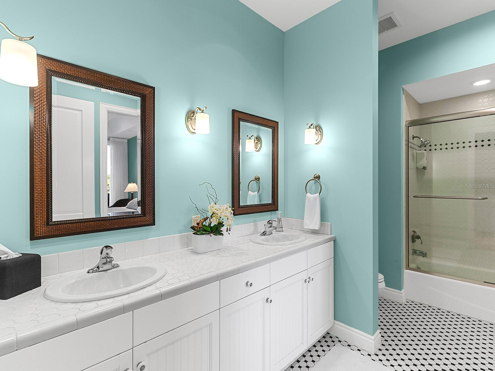 ORCHID BEACH CLUB RESIDENCES - Residential